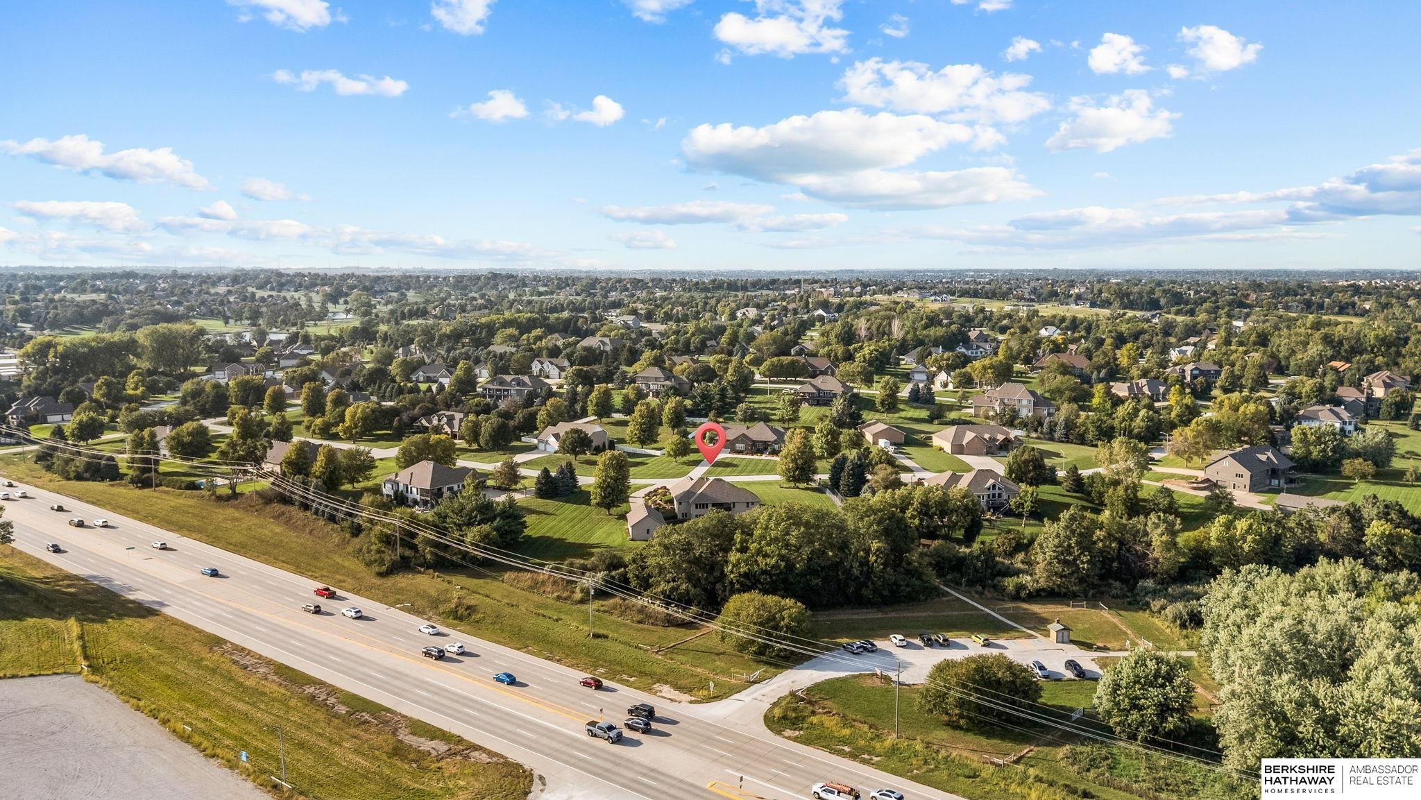 Omaha, Nebraska 68136, United States, 3 Bedrooms Bedrooms, ,3 BathroomsBathrooms,Residential,Pending,215981