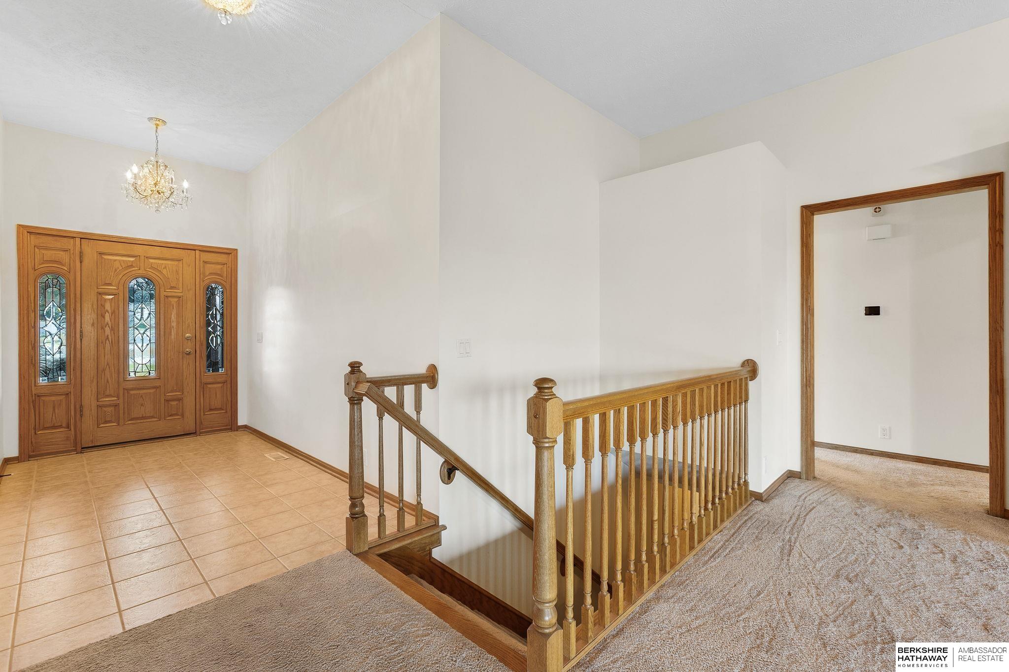 Omaha, Nebraska 68136, United States, 3 Bedrooms Bedrooms, ,3 BathroomsBathrooms,Residential,Pending,215981