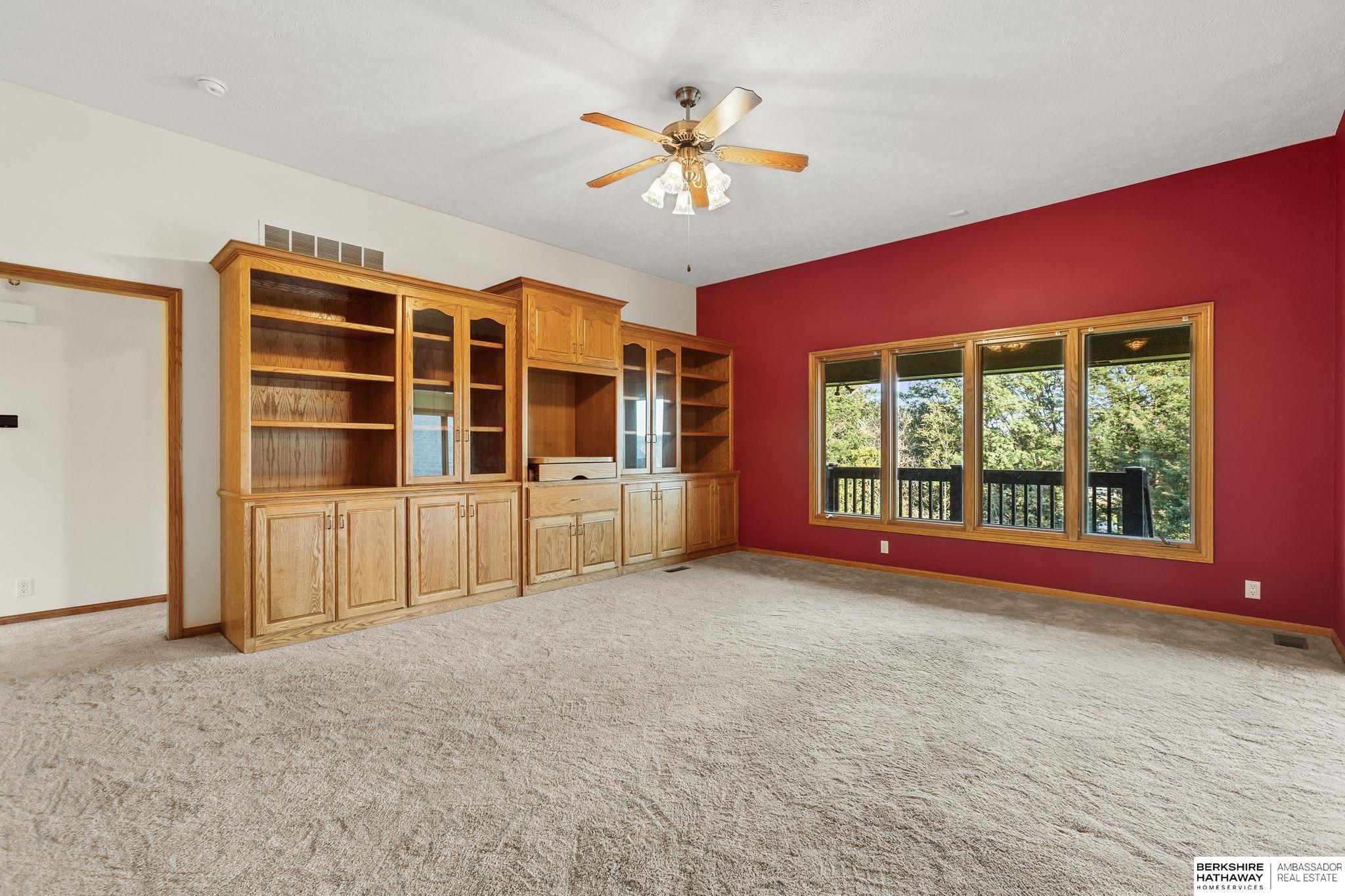 Omaha, Nebraska 68136, United States, 3 Bedrooms Bedrooms, ,3 BathroomsBathrooms,Residential,Pending,215981