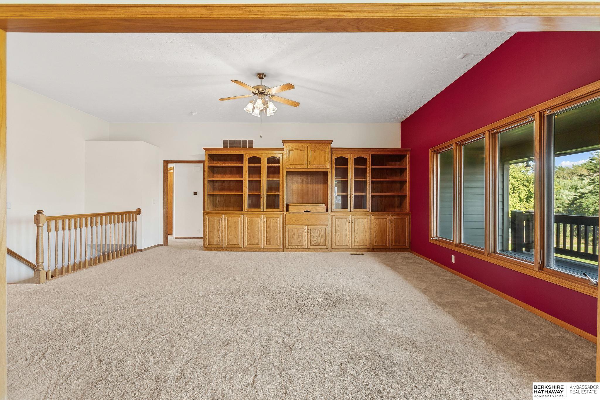 Omaha, Nebraska 68136, United States, 3 Bedrooms Bedrooms, ,3 BathroomsBathrooms,Residential,Pending,215981