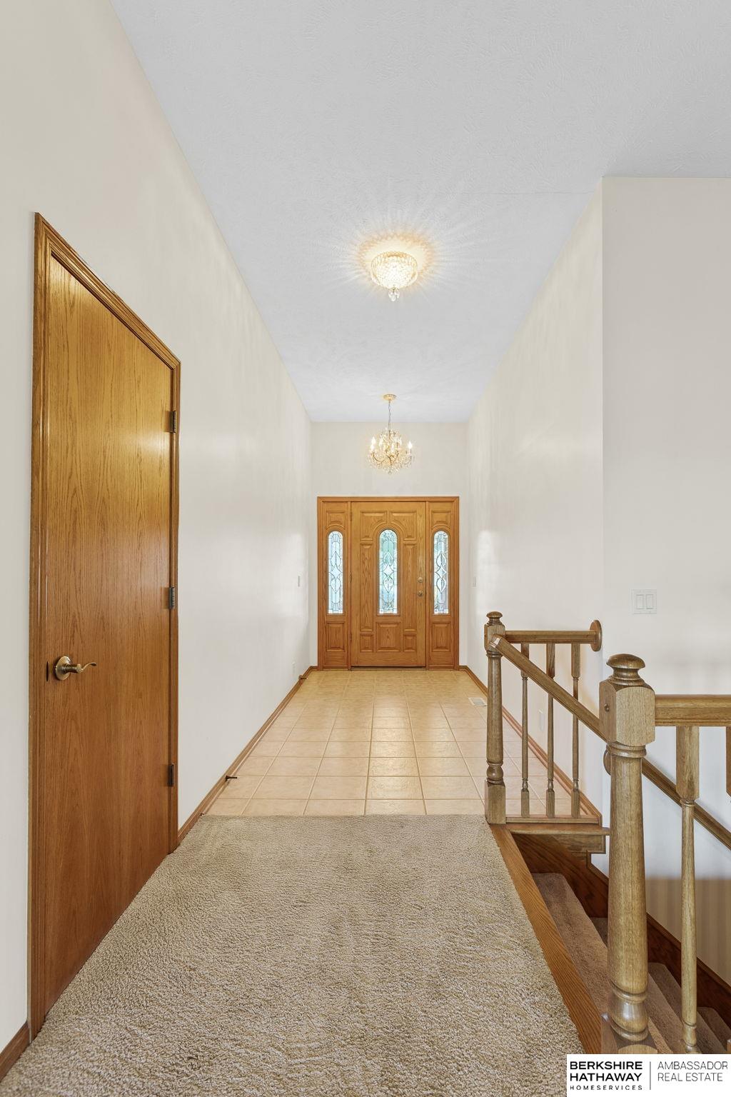 Omaha, Nebraska 68136, United States, 3 Bedrooms Bedrooms, ,3 BathroomsBathrooms,Residential,Pending,215981