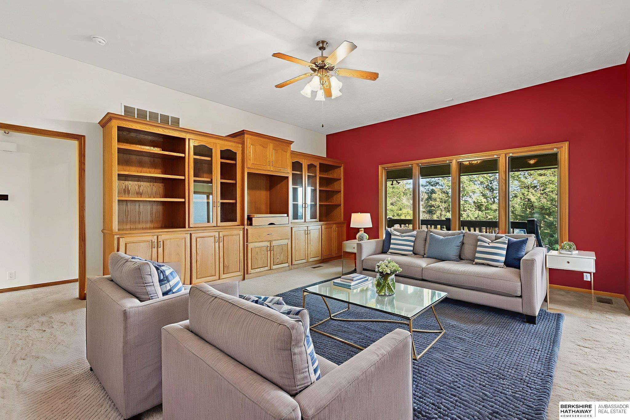 Omaha, Nebraska 68136, United States, 3 Bedrooms Bedrooms, ,3 BathroomsBathrooms,Residential,Pending,215981