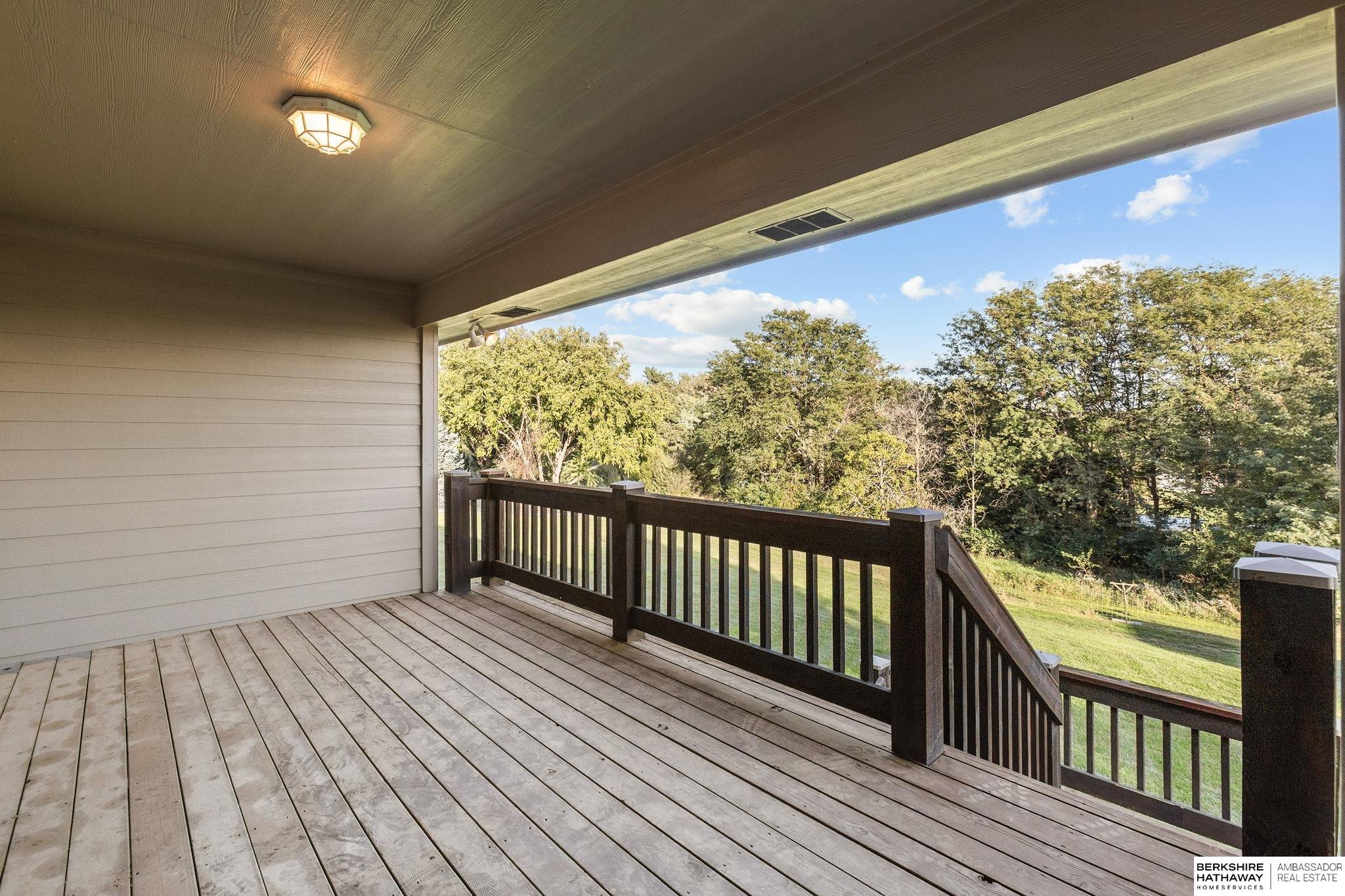 Omaha, Nebraska 68136, United States, 3 Bedrooms Bedrooms, ,3 BathroomsBathrooms,Residential,Pending,215981