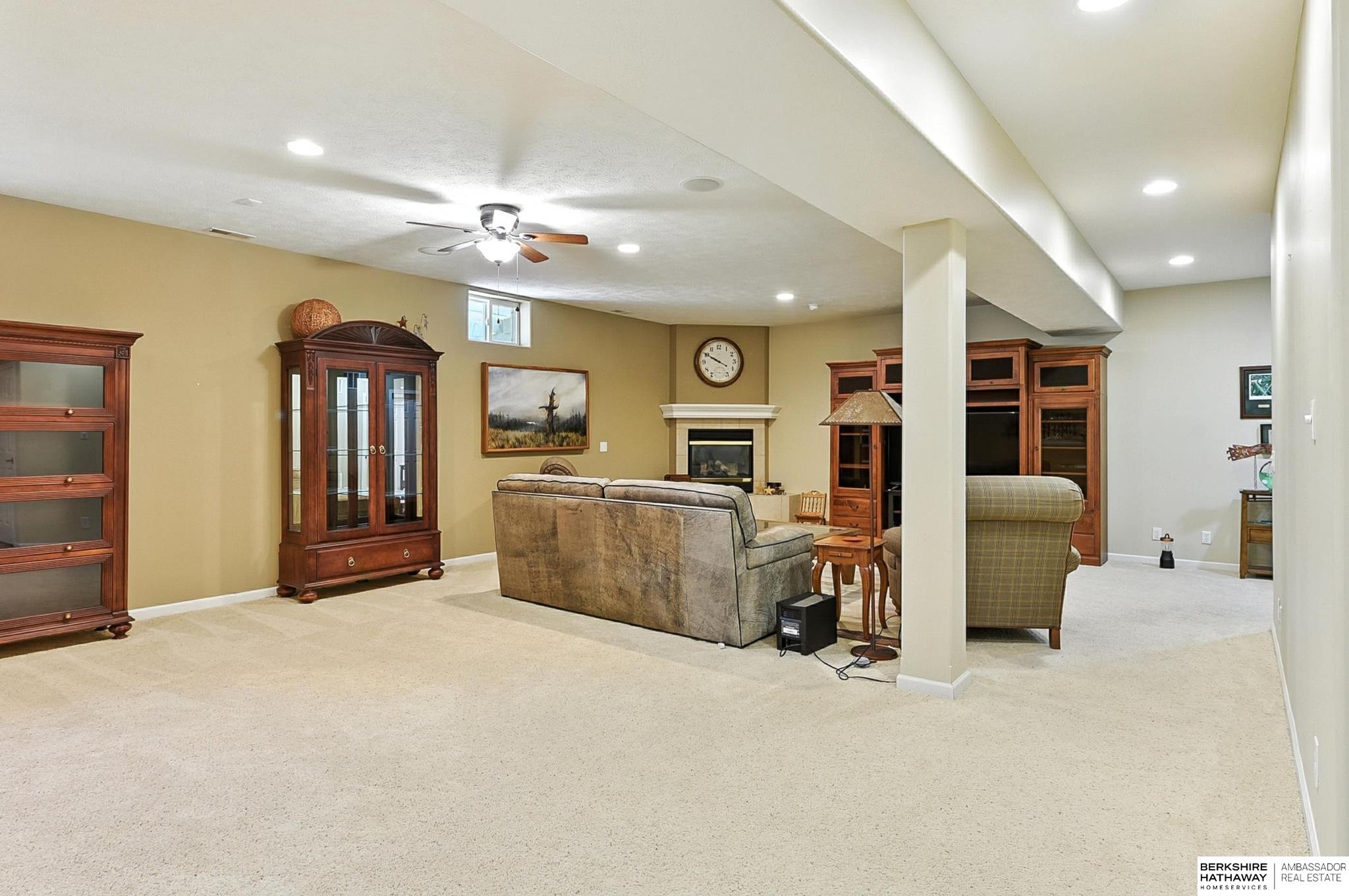 Omaha, Nebraska 68130, United States, 3 Bedrooms Bedrooms, ,3 BathroomsBathrooms,Residential,Active,179297