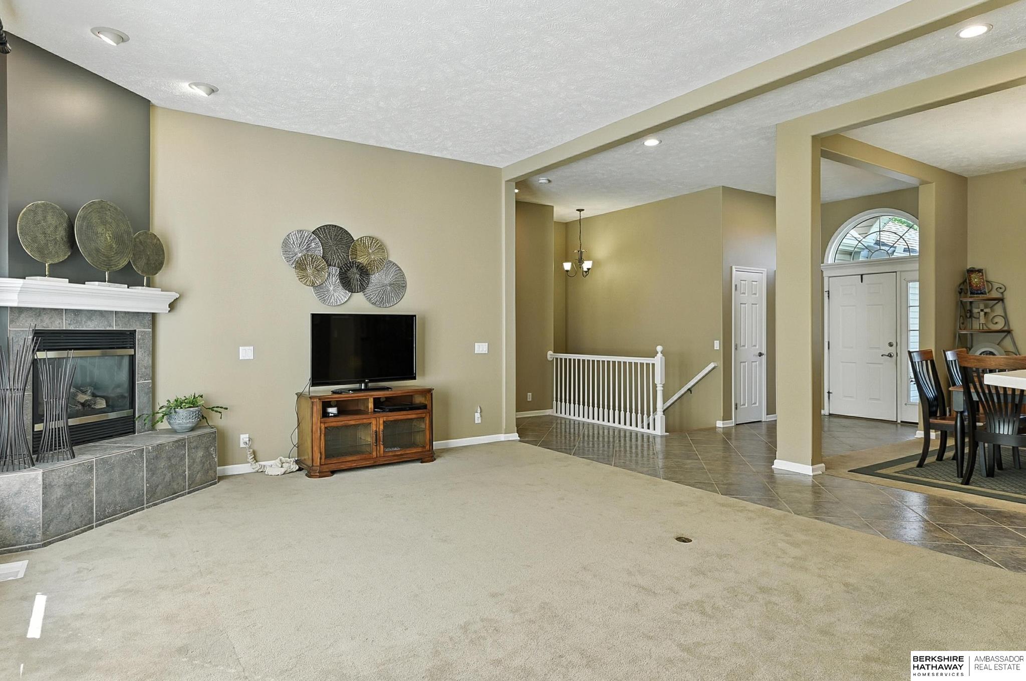 Omaha, Nebraska 68130, United States, 3 Bedrooms Bedrooms, ,3 BathroomsBathrooms,Residential,Active,179297