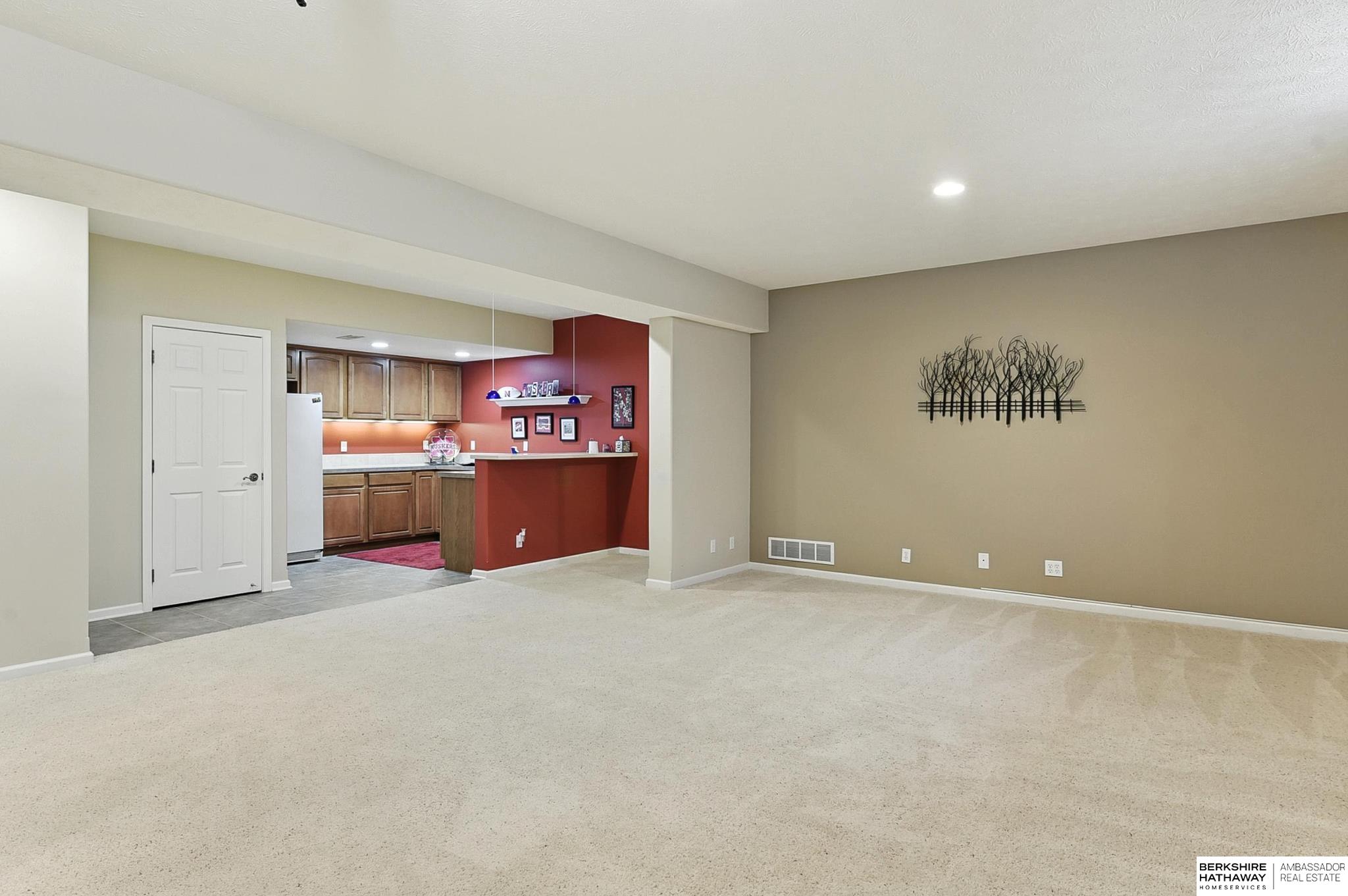 Omaha, Nebraska 68130, United States, 3 Bedrooms Bedrooms, ,3 BathroomsBathrooms,Residential,Active,179297