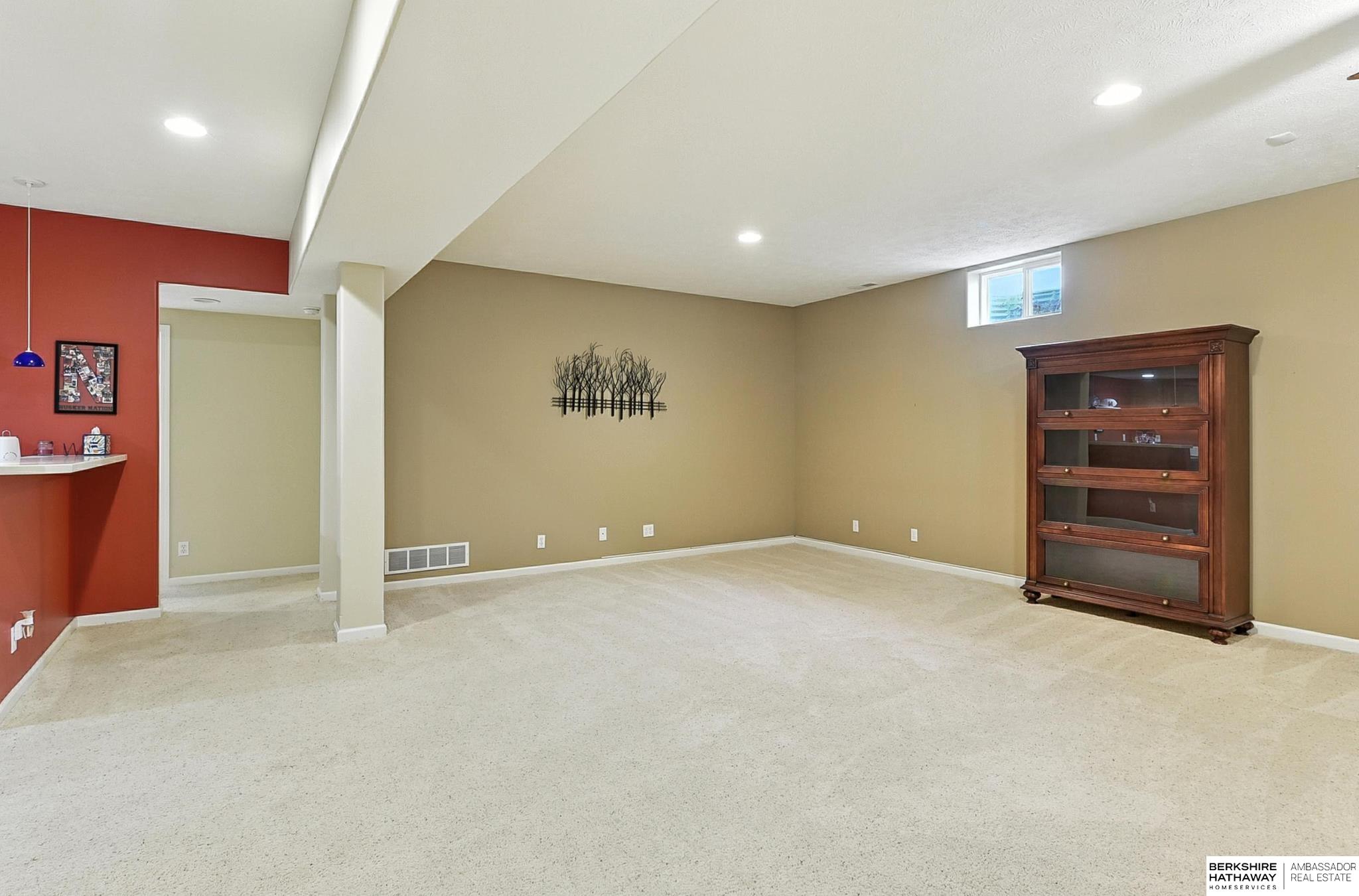 Omaha, Nebraska 68130, United States, 3 Bedrooms Bedrooms, ,3 BathroomsBathrooms,Residential,Active,179297