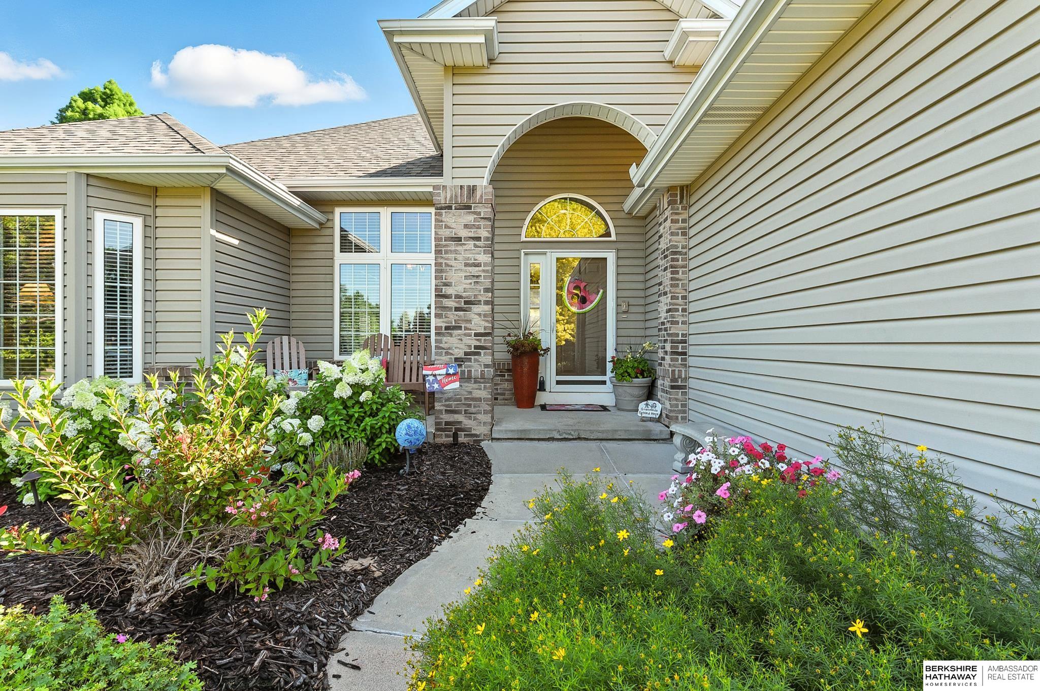 Omaha, Nebraska 68130, United States, 3 Bedrooms Bedrooms, ,3 BathroomsBathrooms,Residential,Active,179297