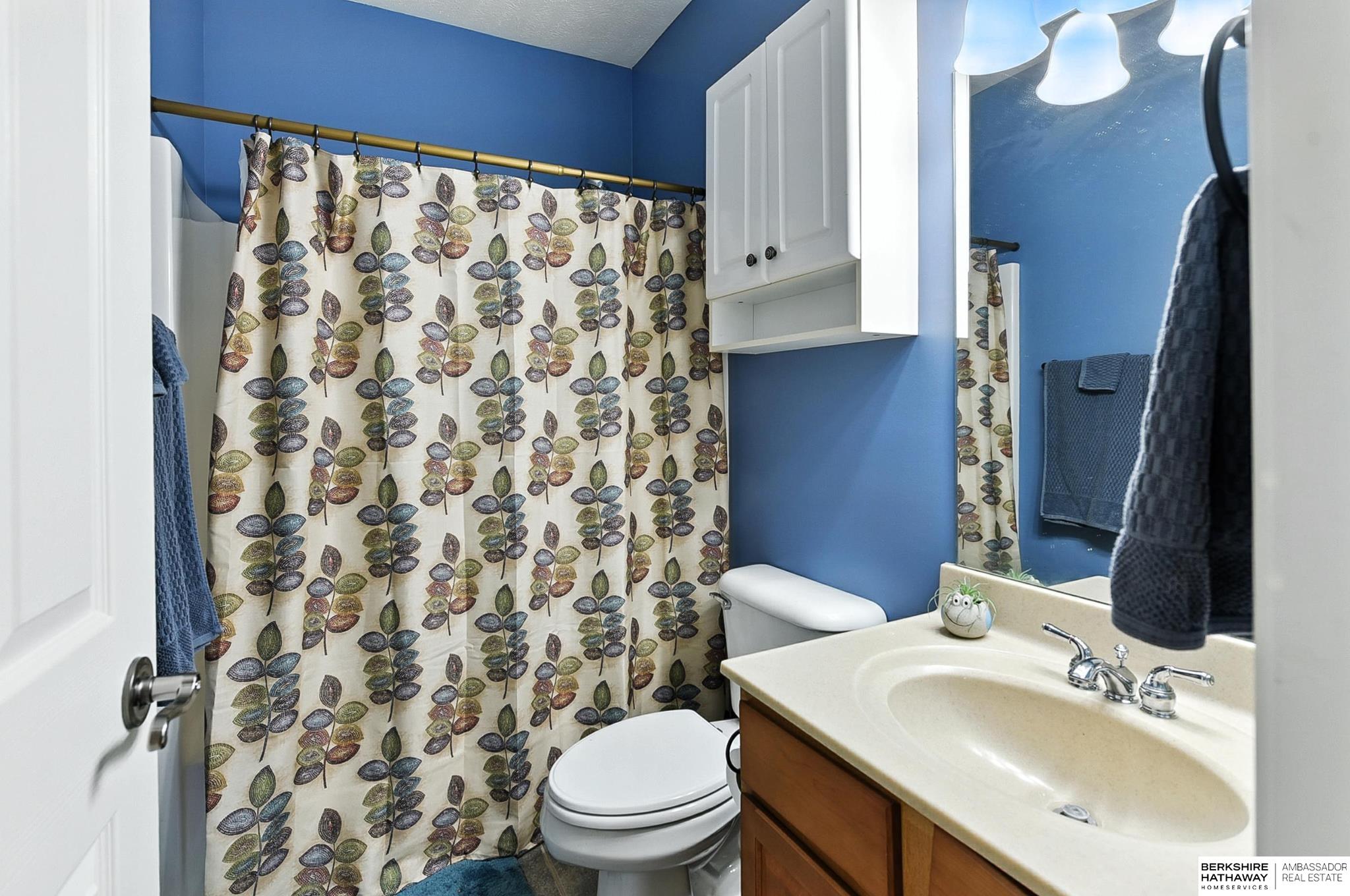 Omaha, Nebraska 68130, United States, 3 Bedrooms Bedrooms, ,3 BathroomsBathrooms,Residential,Active,179297