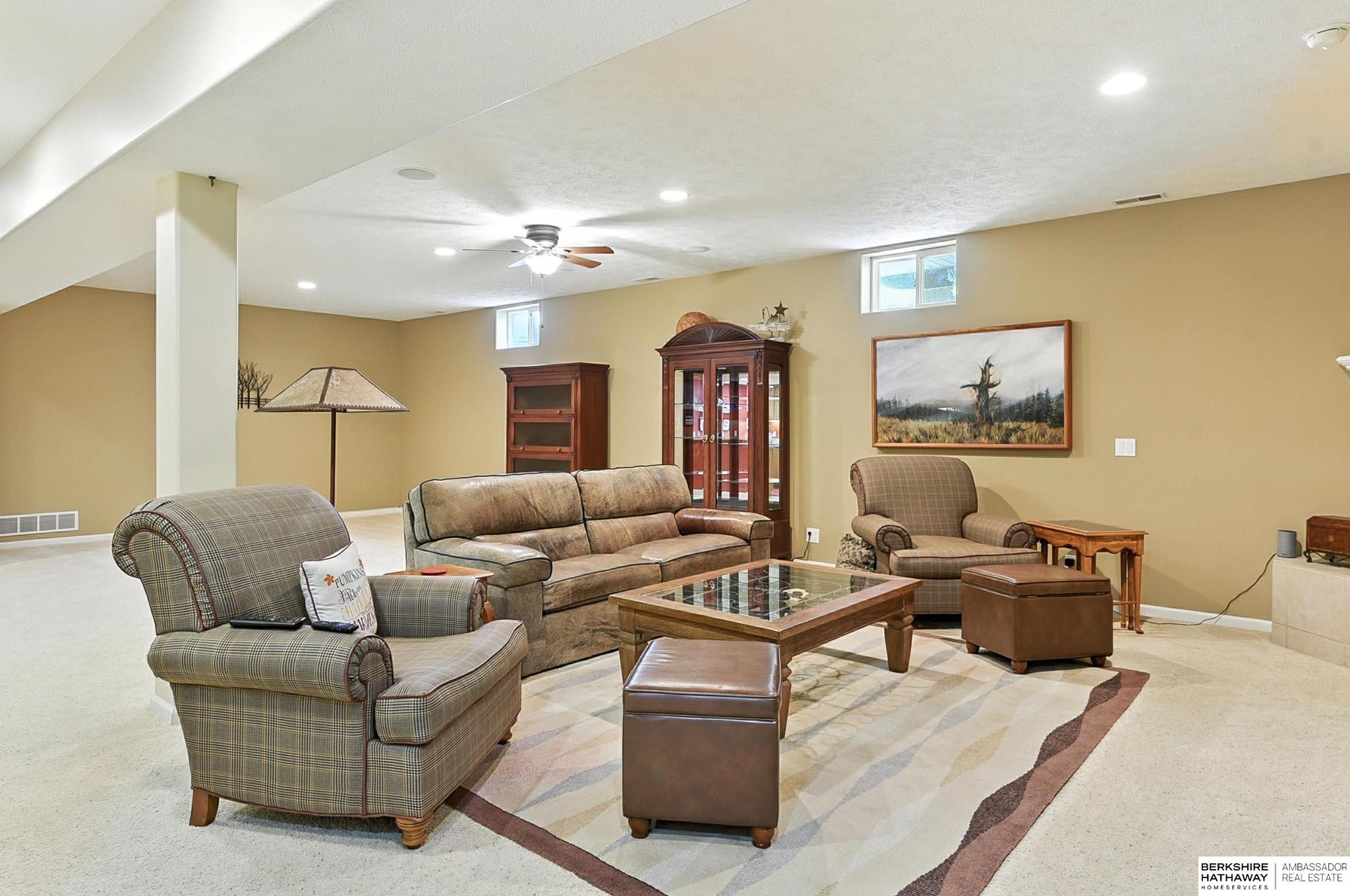 Omaha, Nebraska 68130, United States, 3 Bedrooms Bedrooms, ,3 BathroomsBathrooms,Residential,Active,179297