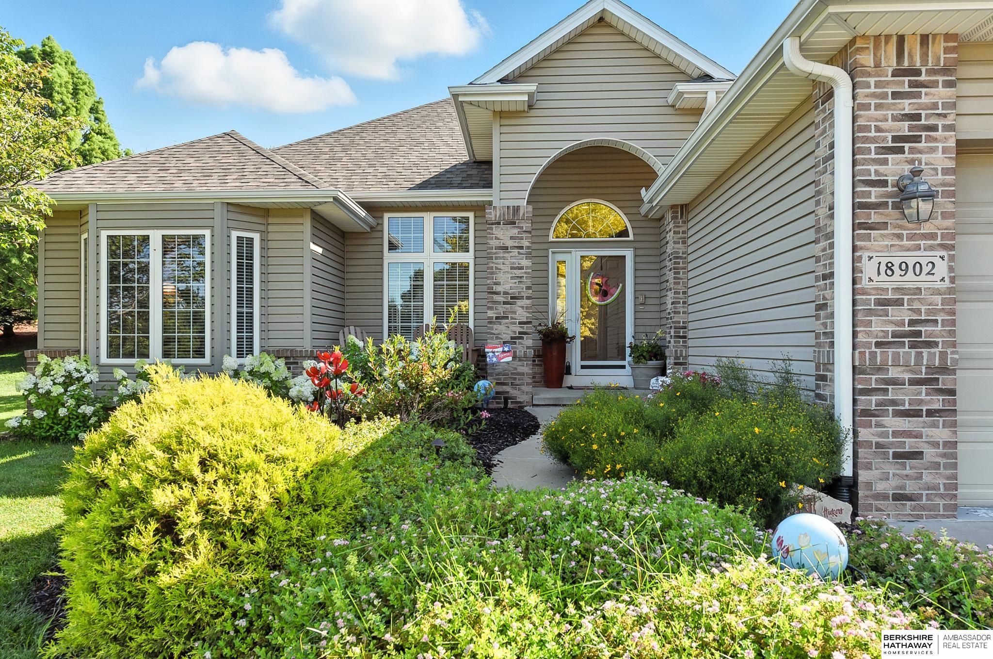 Omaha, Nebraska 68130, United States, 3 Bedrooms Bedrooms, ,3 BathroomsBathrooms,Residential,Active,179297