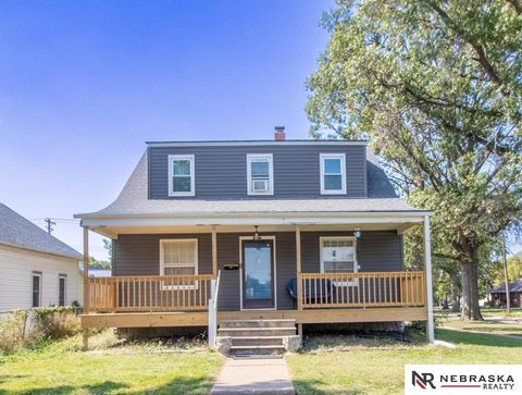 Photo of 4243 N 60th Street, Lincoln, NE 68507 (MLS # 22528451)