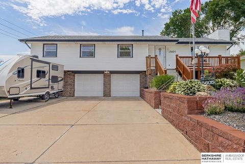 Photo of 15605 Valley Street, Omaha, NE 68130 (MLS # 22616607)