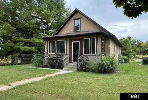 Photo of 2857 Corby Street, Omaha, NE 68111 (MLS # 22609124)