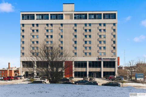 Photo of 105 N 31st Avenue #302, Omaha, NE 68131 (MLS # 22607840)