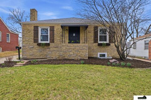 Photo of 1501 Smith Street, Lincoln, NE 68502 (MLS # 22610954)
