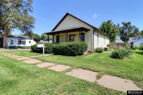 Photo of 146 N Maple Street, Fremont, NE 68025 (MLS # 22624583)