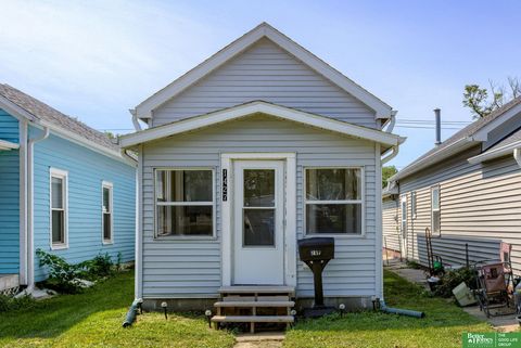 Photo of 1427 Lincoln Street, Blair, NE 68008 (MLS # 22528952)