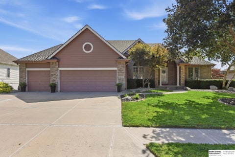 Photo of 9913 S 176th Street, Omaha, NE 68136 (MLS # 22626289)