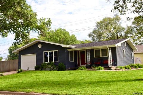 Photo of 1719 6th Avenue, Nebraska City, NE 68410 (MLS # 22627170)