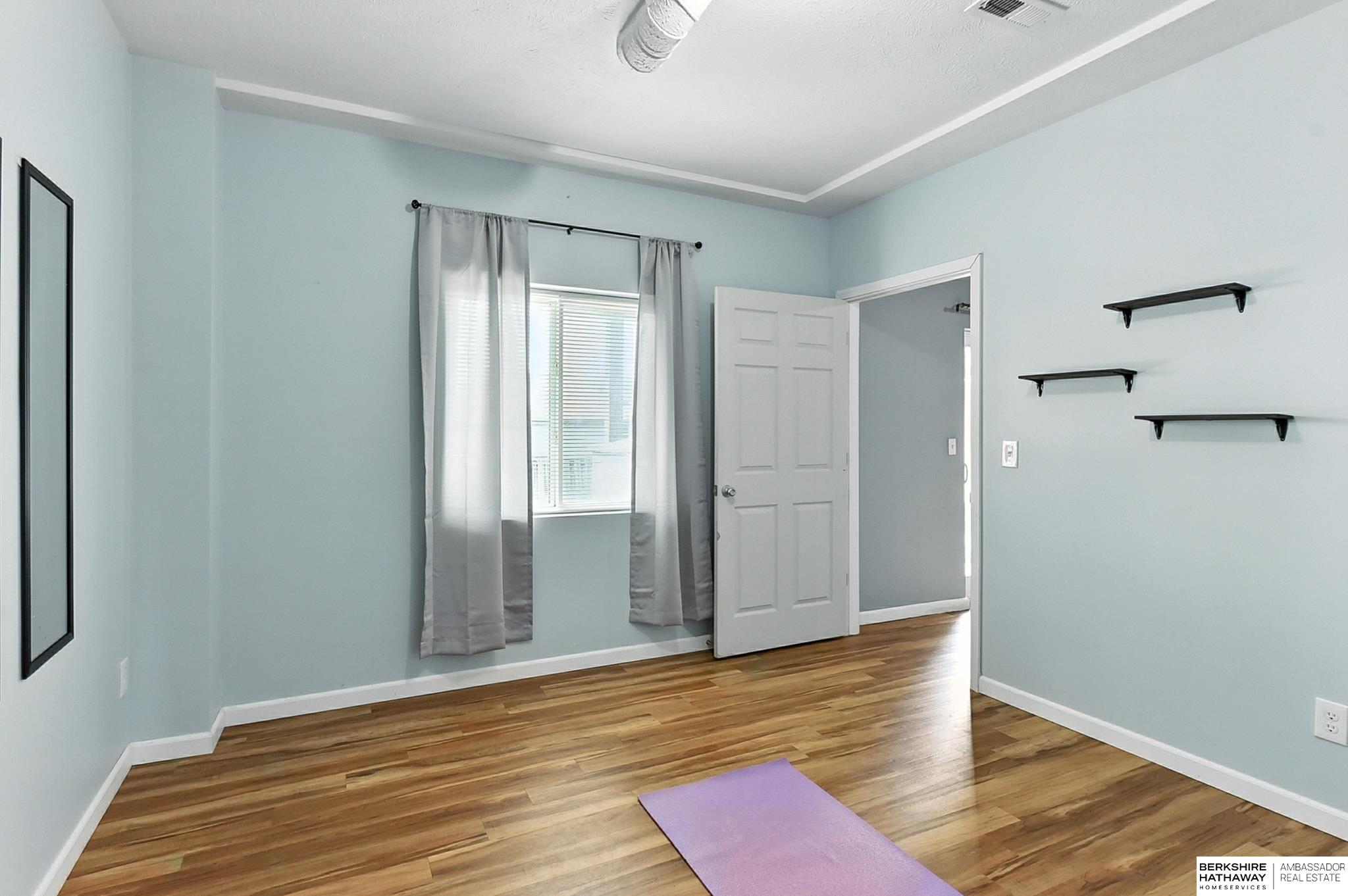 Omaha, Nebraska 68106, United States, 4 Bedrooms Bedrooms, ,3 BathroomsBathrooms,Residential,Active,195933