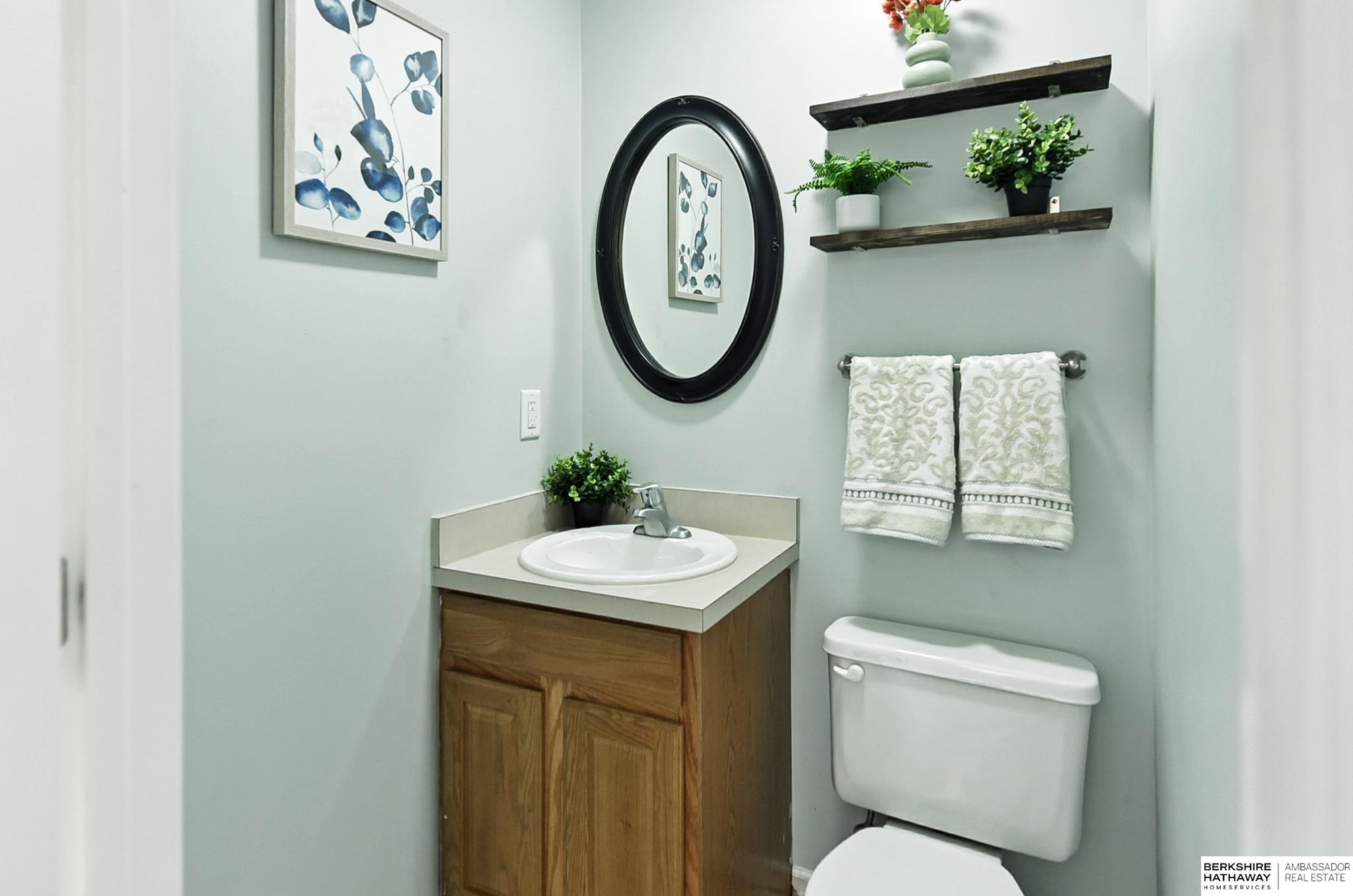 Omaha, Nebraska 68106, United States, 4 Bedrooms Bedrooms, ,3 BathroomsBathrooms,Residential,Active,195933