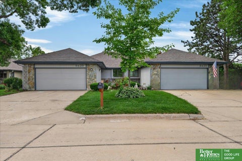 Photo of 9429 Parker Street, Omaha, NE 68114 (MLS # 22615469)