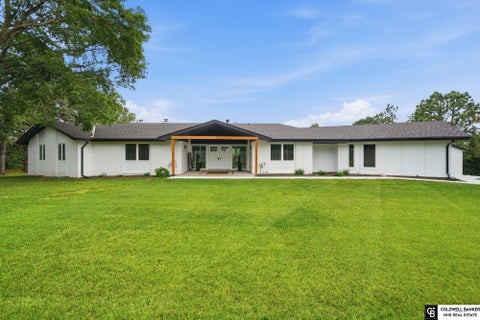 Photo of 2505 S 70th Street, Lincoln, NE 68506 (MLS # 22618715)