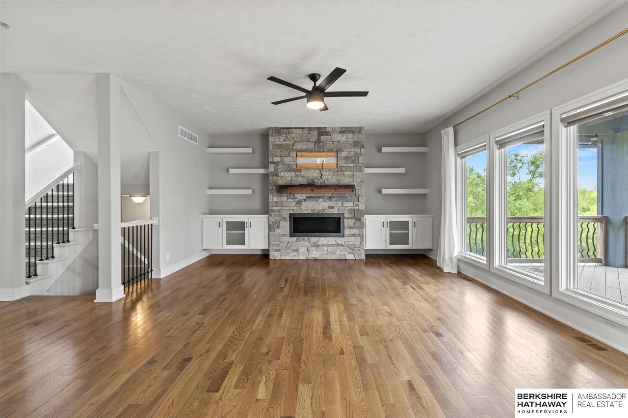 Elkhorn, Nebraska 68022, United States, 4 Bedrooms Bedrooms, ,4 BathroomsBathrooms,Residential,Pending,153424