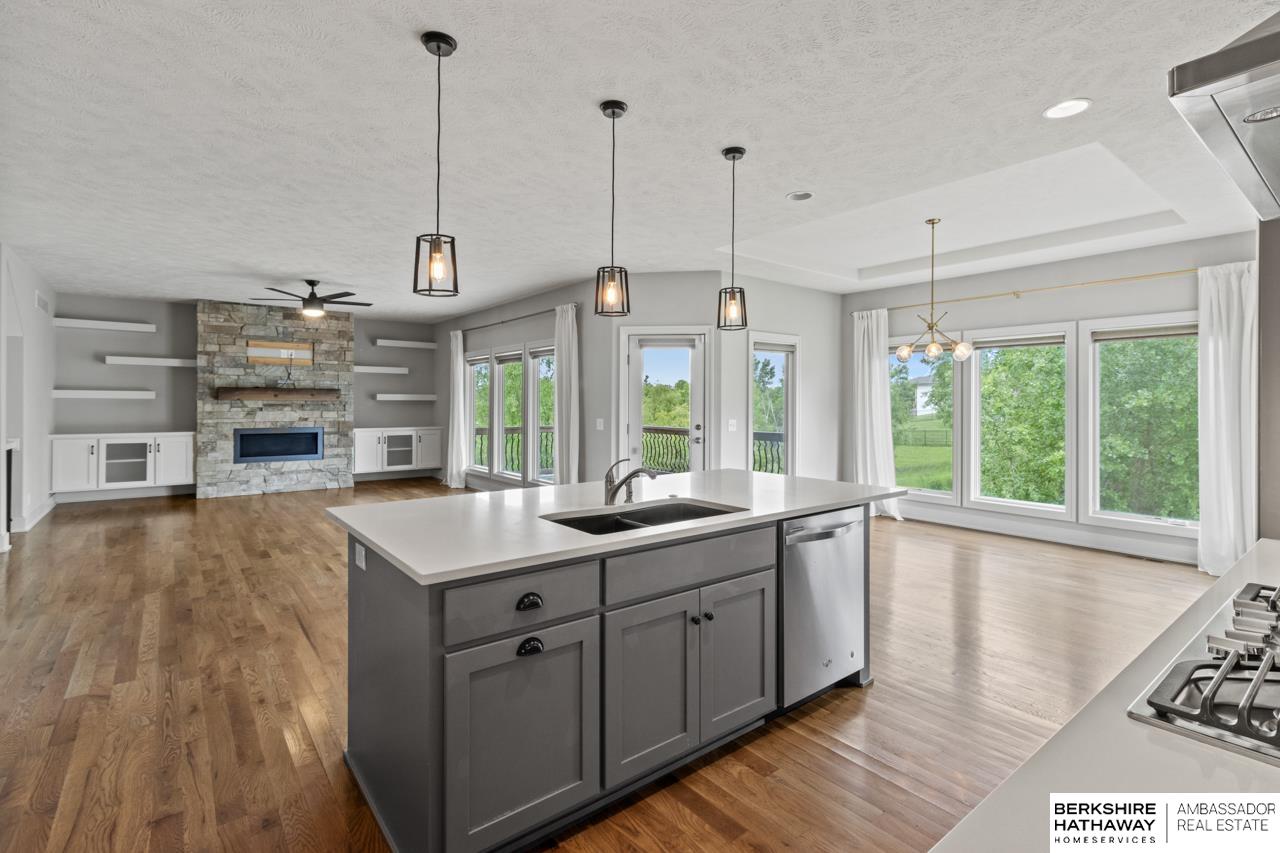 Elkhorn, Nebraska 68022, United States, 4 Bedrooms Bedrooms, ,4 BathroomsBathrooms,Residential,Pending,153424