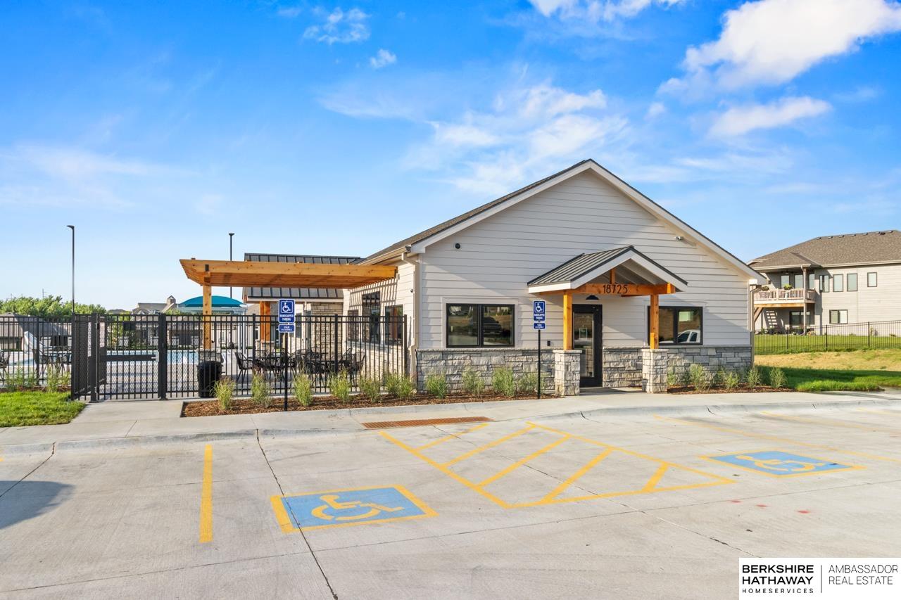 Elkhorn, Nebraska 68022, United States, 4 Bedrooms Bedrooms, ,4 BathroomsBathrooms,Residential,Pending,153424