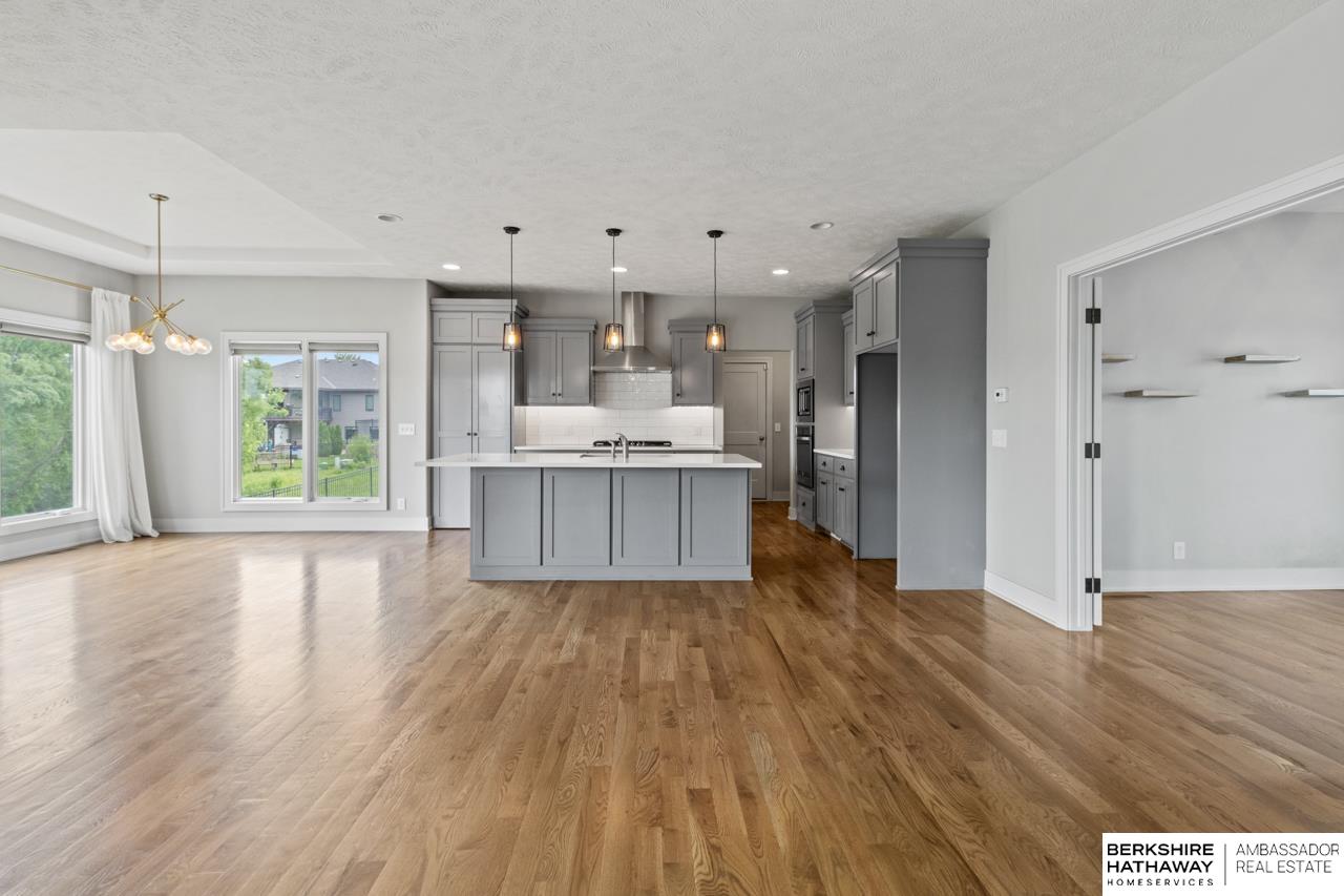 Elkhorn, Nebraska 68022, United States, 4 Bedrooms Bedrooms, ,4 BathroomsBathrooms,Residential,Pending,153424