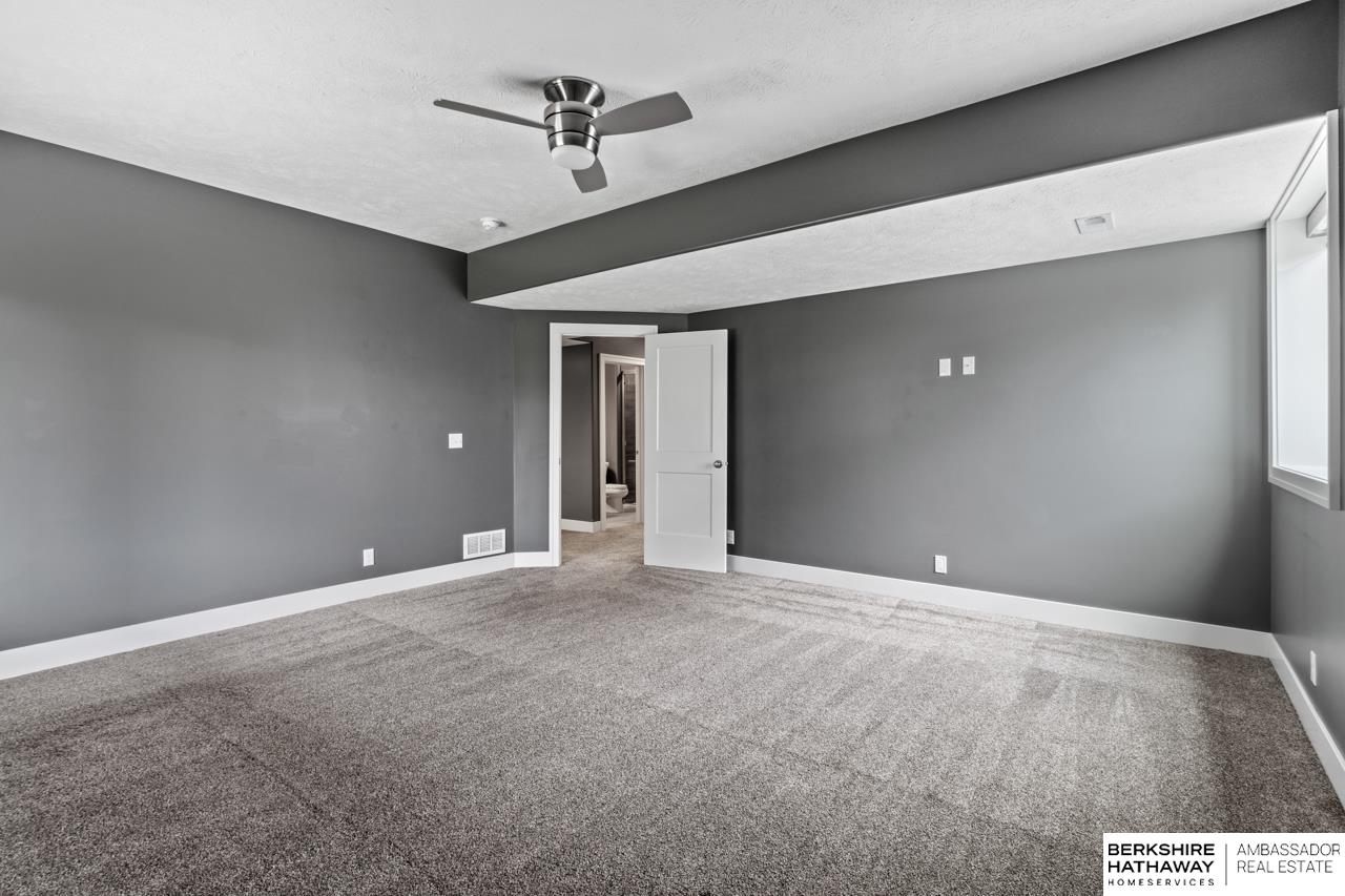 Elkhorn, Nebraska 68022, United States, 4 Bedrooms Bedrooms, ,4 BathroomsBathrooms,Residential,Pending,153424