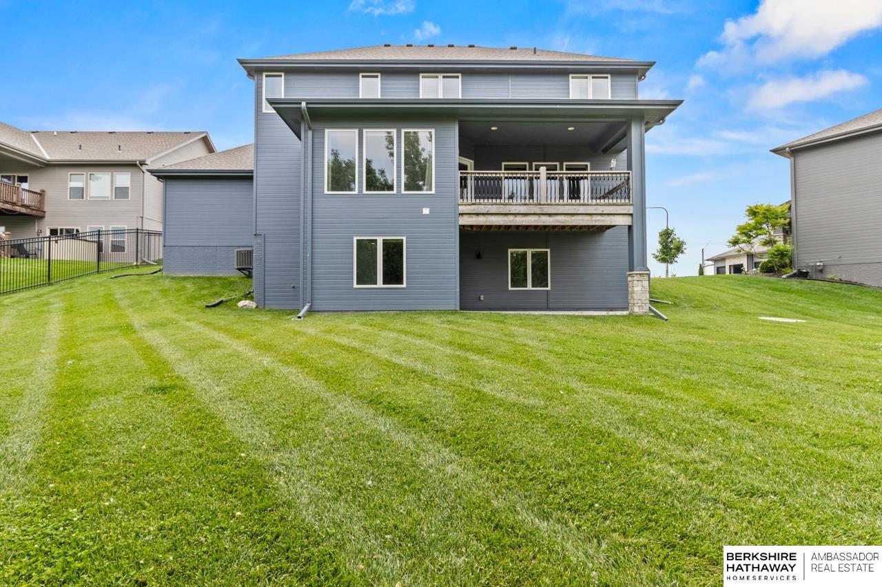 Elkhorn, Nebraska 68022, United States, 4 Bedrooms Bedrooms, ,4 BathroomsBathrooms,Residential,Pending,153424