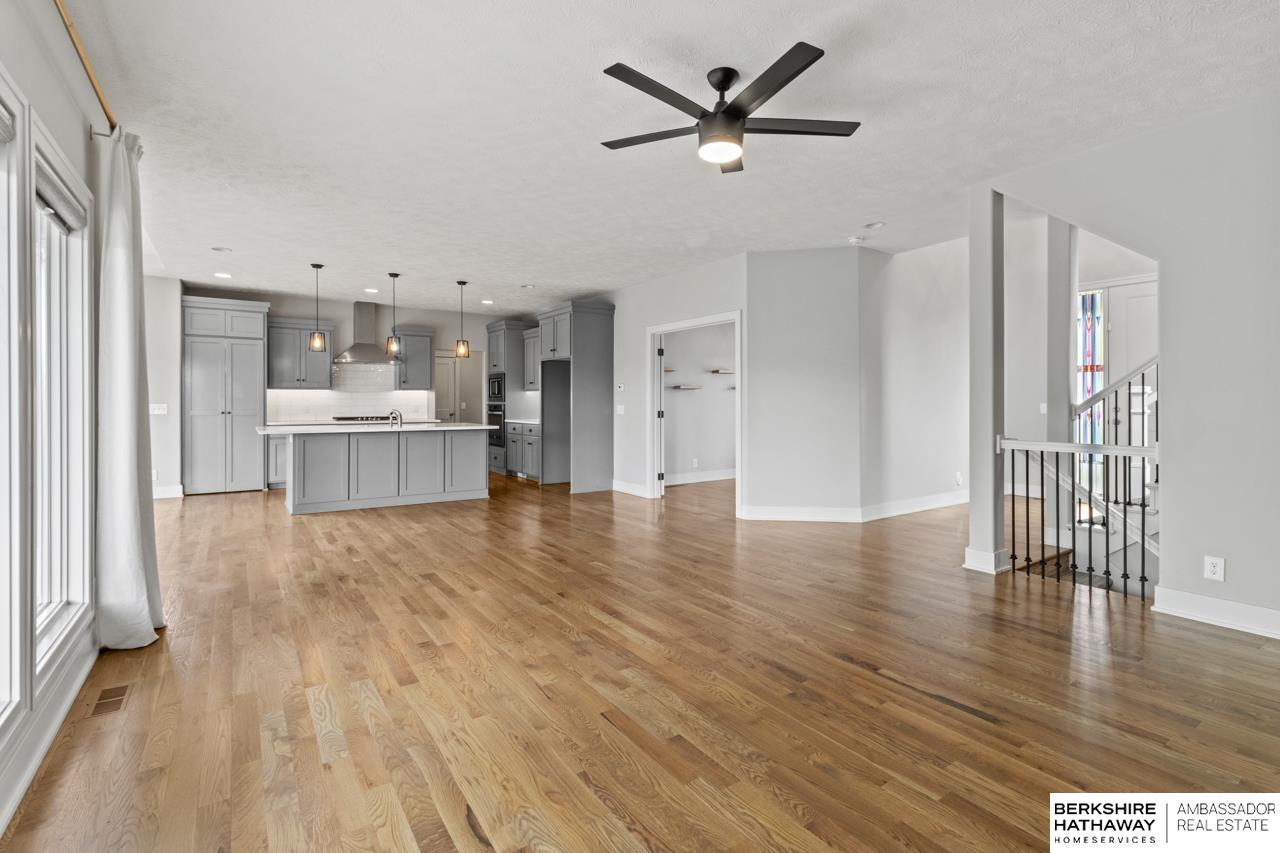 Elkhorn, Nebraska 68022, United States, 4 Bedrooms Bedrooms, ,4 BathroomsBathrooms,Residential,Pending,153424