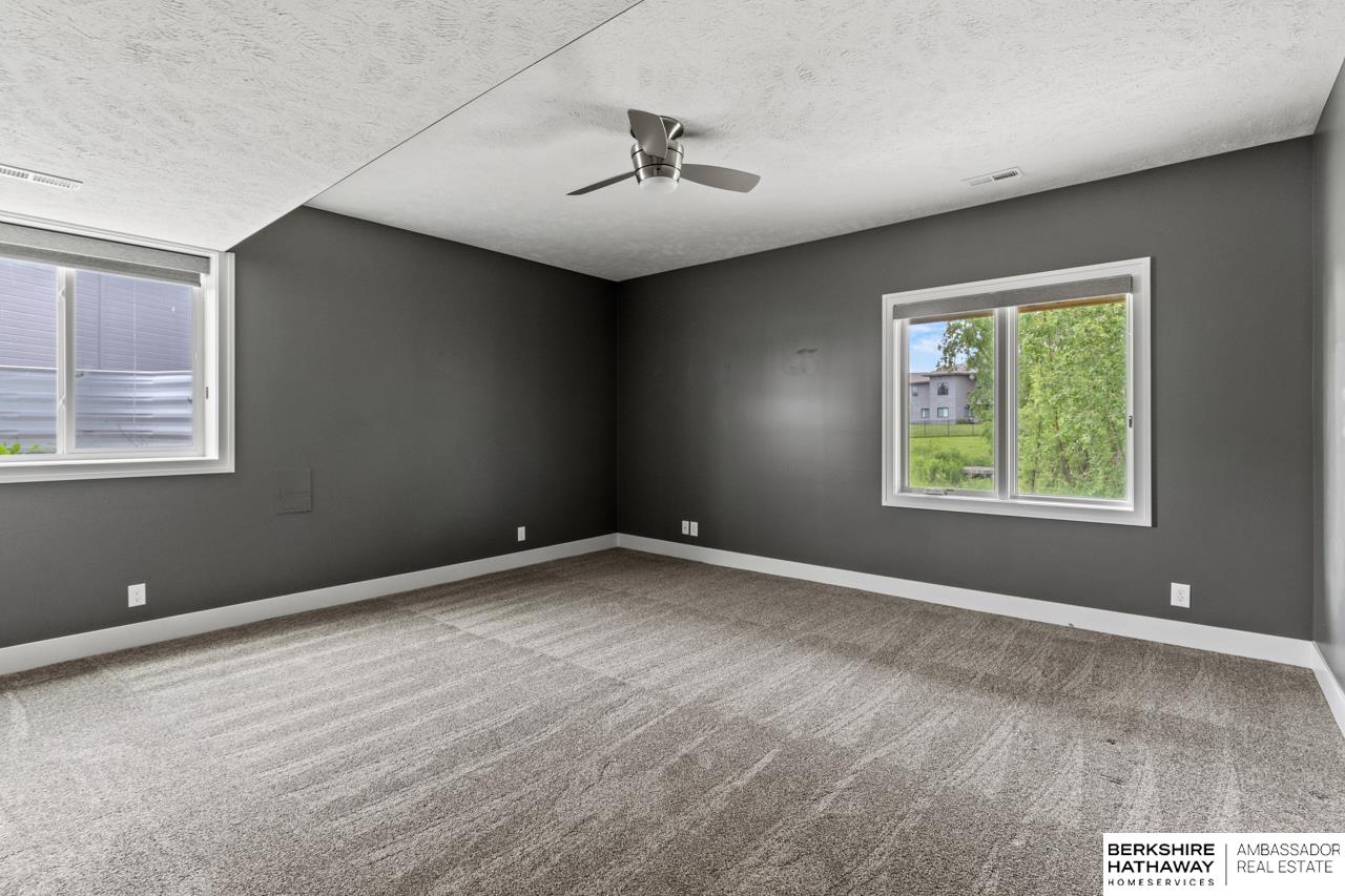 Elkhorn, Nebraska 68022, United States, 4 Bedrooms Bedrooms, ,4 BathroomsBathrooms,Residential,Pending,153424