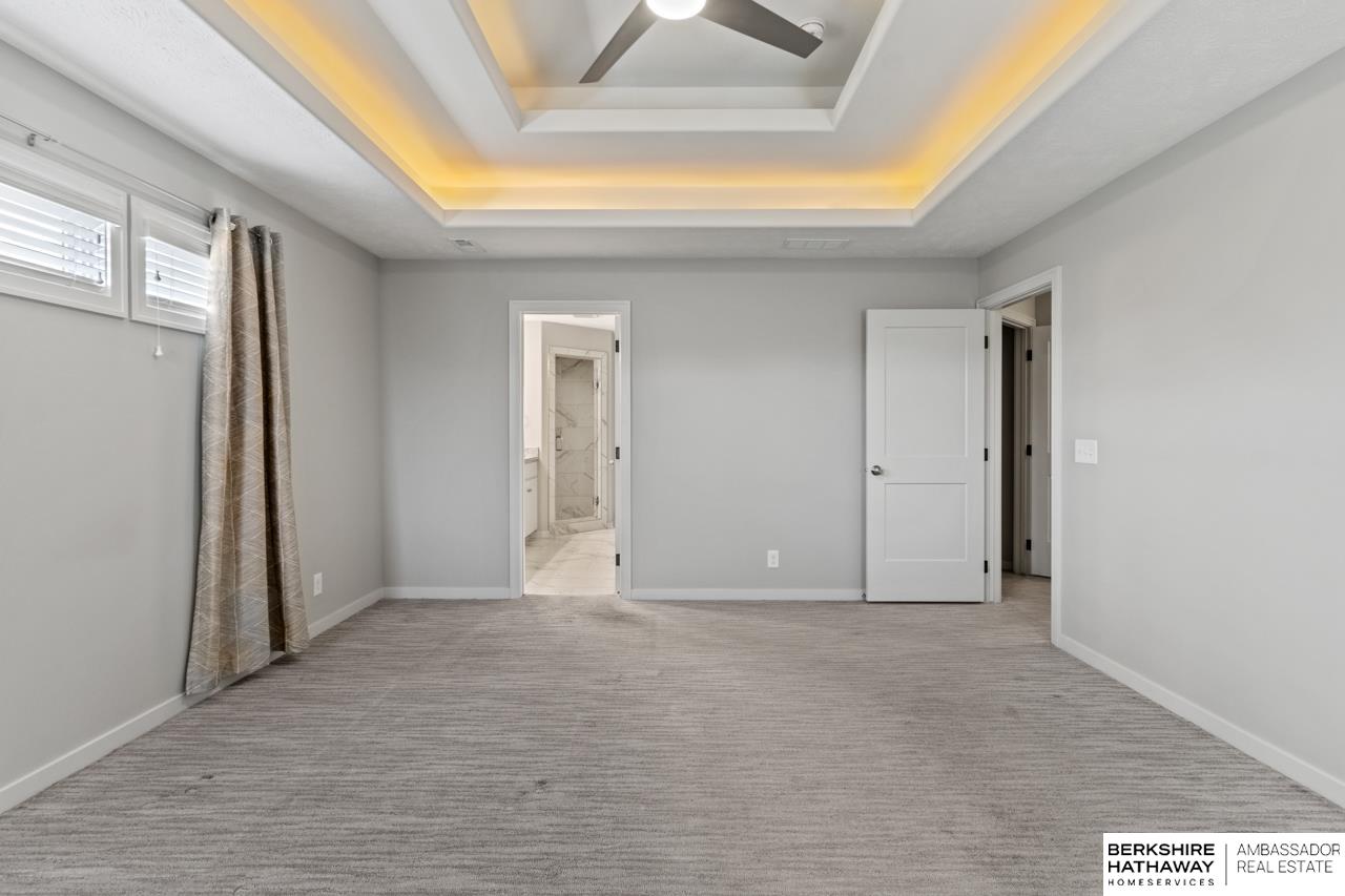 Elkhorn, Nebraska 68022, United States, 4 Bedrooms Bedrooms, ,4 BathroomsBathrooms,Residential,Pending,153424