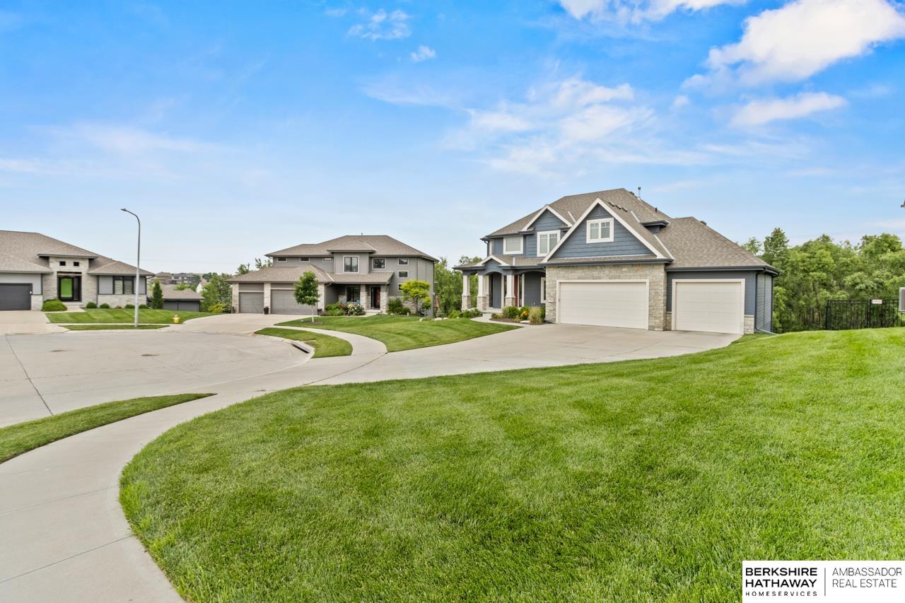 Elkhorn, Nebraska 68022, United States, 4 Bedrooms Bedrooms, ,4 BathroomsBathrooms,Residential,Pending,153424