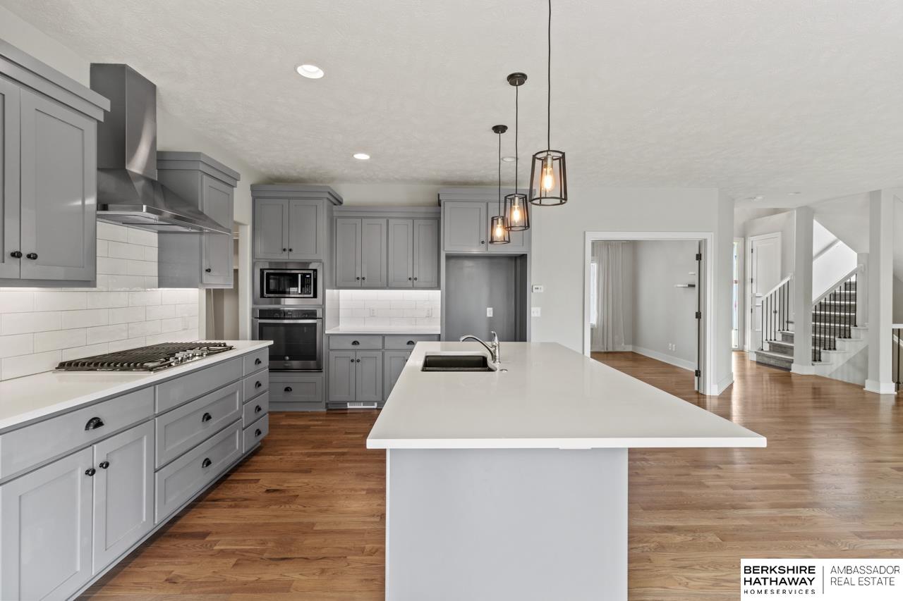 Elkhorn, Nebraska 68022, United States, 4 Bedrooms Bedrooms, ,4 BathroomsBathrooms,Residential,Pending,153424