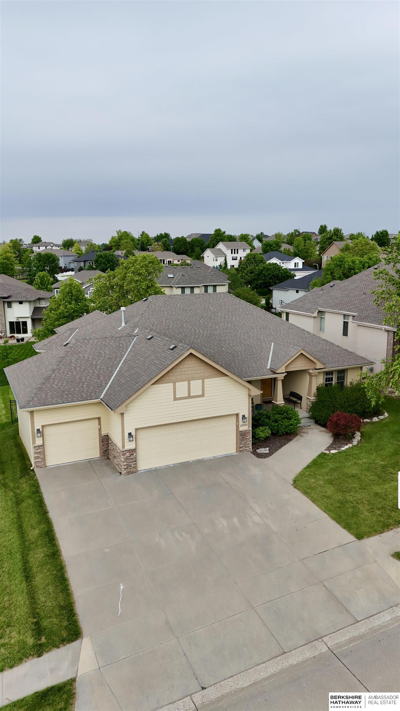 Bennington, Nebraska 68007, United States, 4 Bedrooms Bedrooms, ,3 BathroomsBathrooms,Residential,Active,166466