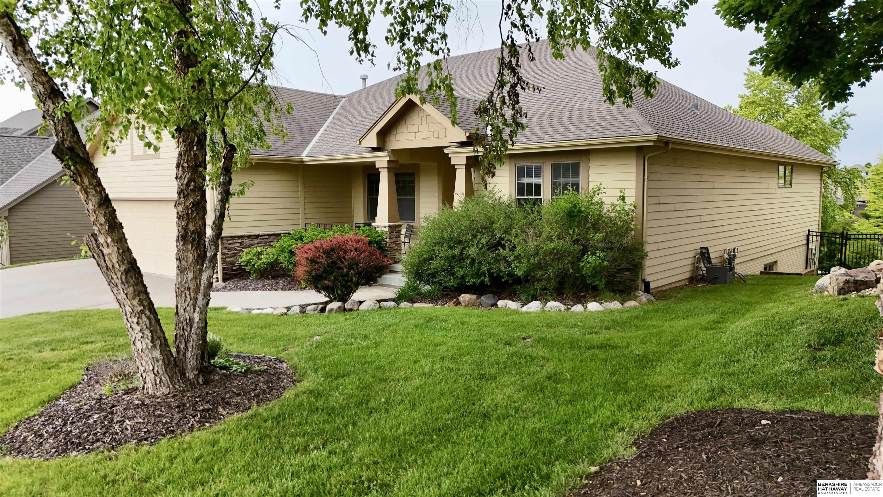 Bennington, Nebraska 68007, United States, 4 Bedrooms Bedrooms, ,3 BathroomsBathrooms,Residential,Active,166466