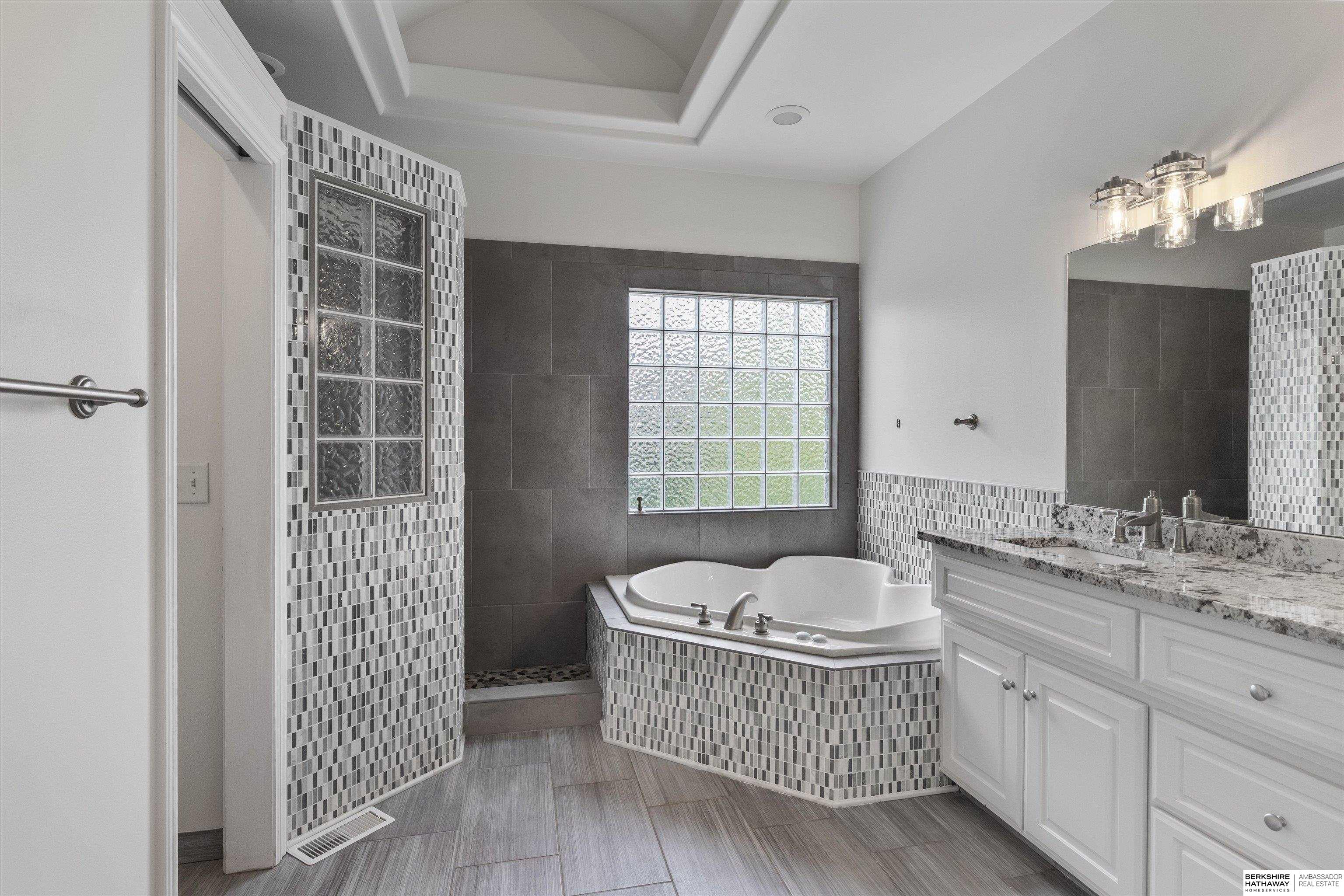 Bennington, Nebraska 68007, United States, 4 Bedrooms Bedrooms, ,3 BathroomsBathrooms,Residential,Active,166466