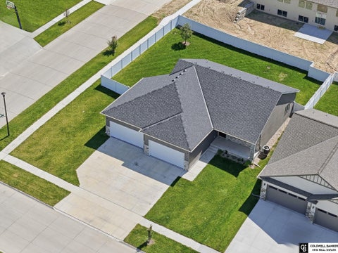 Photo of 710 N 105th Street, Lincoln, NE 68527 (MLS # 22624820)