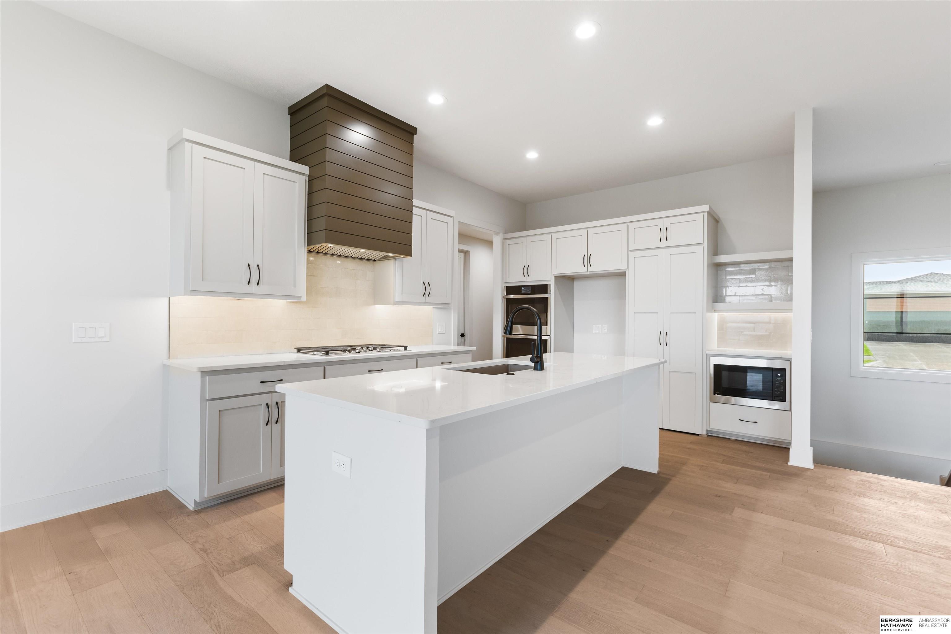 Elkhorn, Nebraska 68022, United States, 5 Bedrooms Bedrooms, ,3 BathroomsBathrooms,Residential,Active,207505