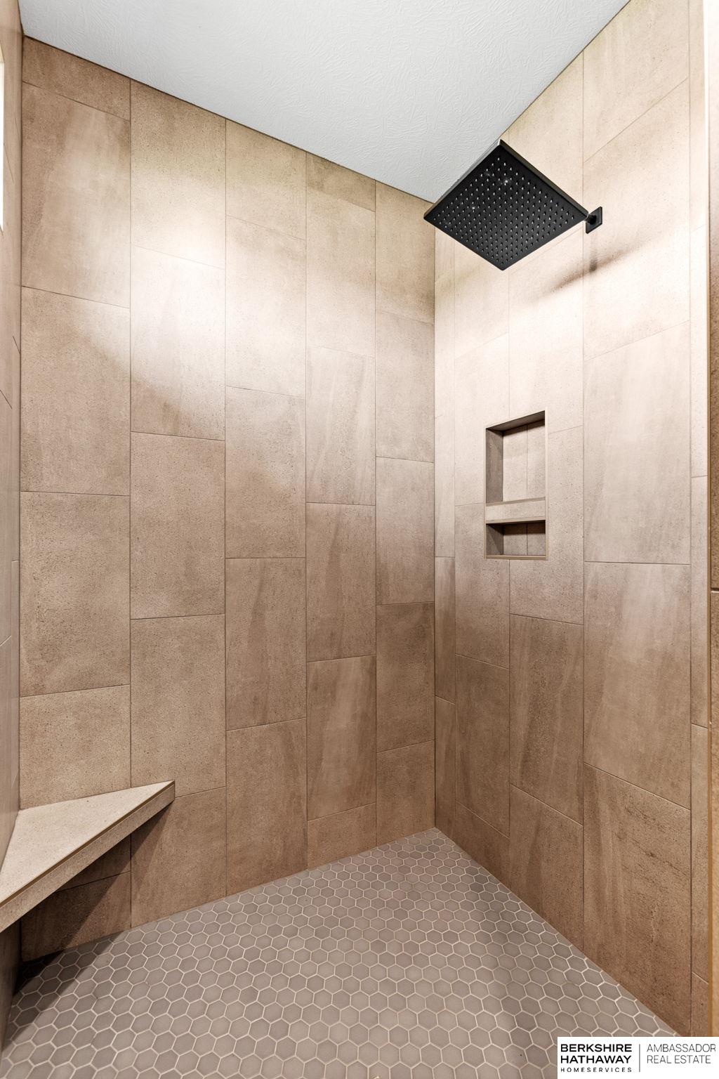 Elkhorn, Nebraska 68022, United States, 5 Bedrooms Bedrooms, ,3 BathroomsBathrooms,Residential,Active,207505