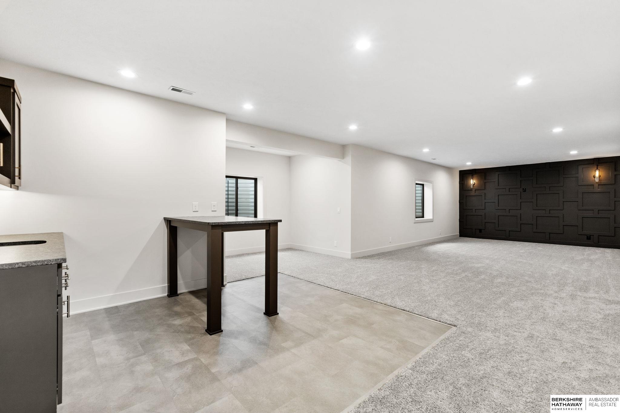 Elkhorn, Nebraska 68022, United States, 5 Bedrooms Bedrooms, ,3 BathroomsBathrooms,Residential,Active,207505