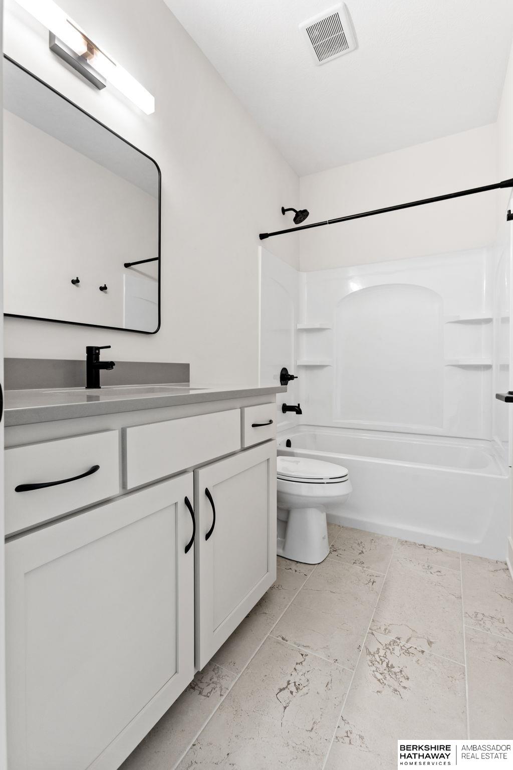 Elkhorn, Nebraska 68022, United States, 5 Bedrooms Bedrooms, ,3 BathroomsBathrooms,Residential,Active,207505