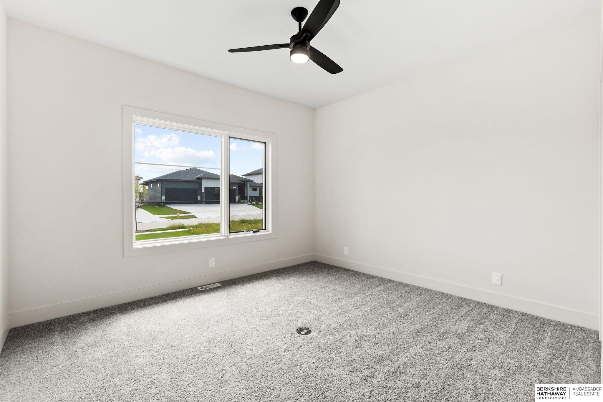 Elkhorn, Nebraska 68022, United States, 5 Bedrooms Bedrooms, ,3 BathroomsBathrooms,Residential,Active,207505