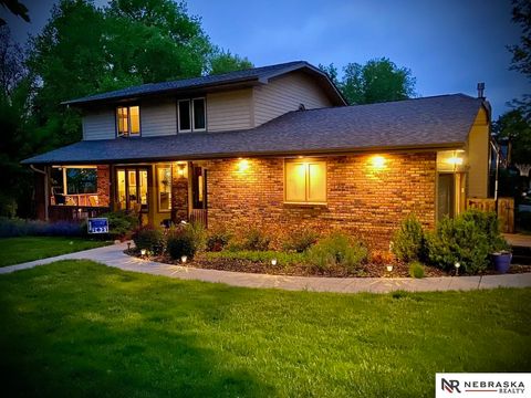 Photo of 6610 Plumwood Lane, Lincoln, NE 68516 (MLS # 22534020)