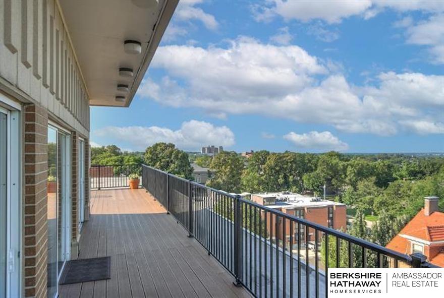 Omaha, Nebraska 68105, United States, 2 Bedrooms Bedrooms, ,1 BathroomBathrooms,Residential,Active,164670